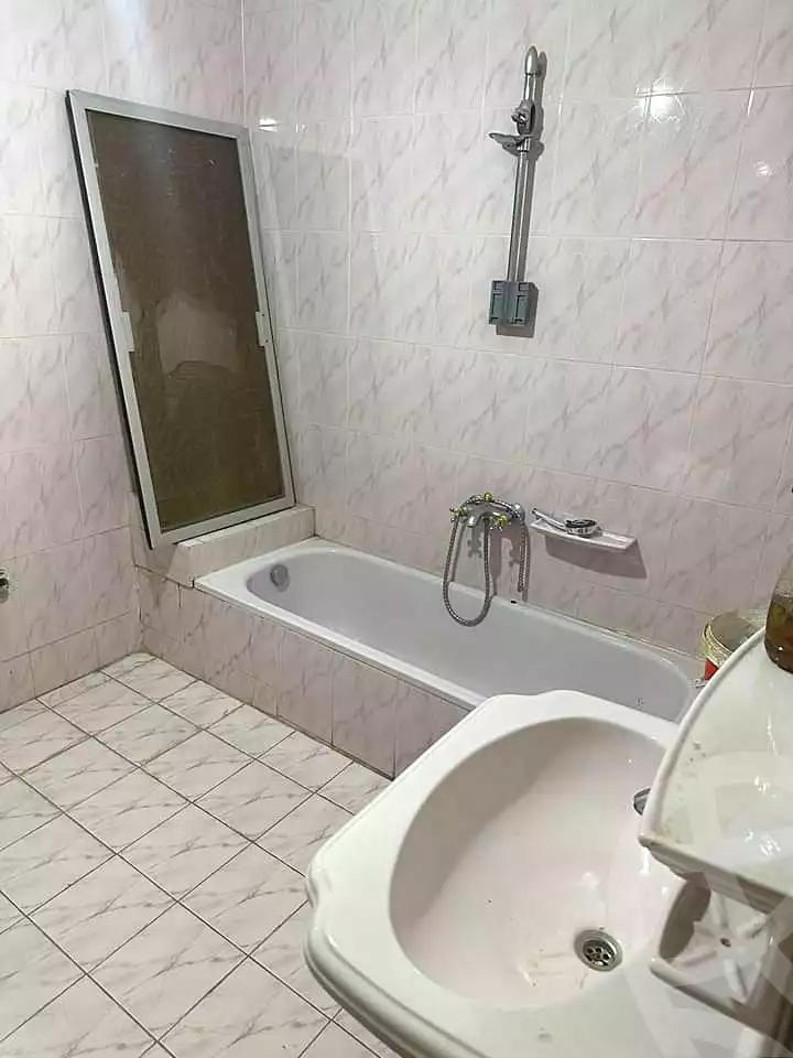 https://aqarmap.com.eg/en/listing/5291499-for-sale-cairo-el-haram-shareaa-khatem-el-morsalen