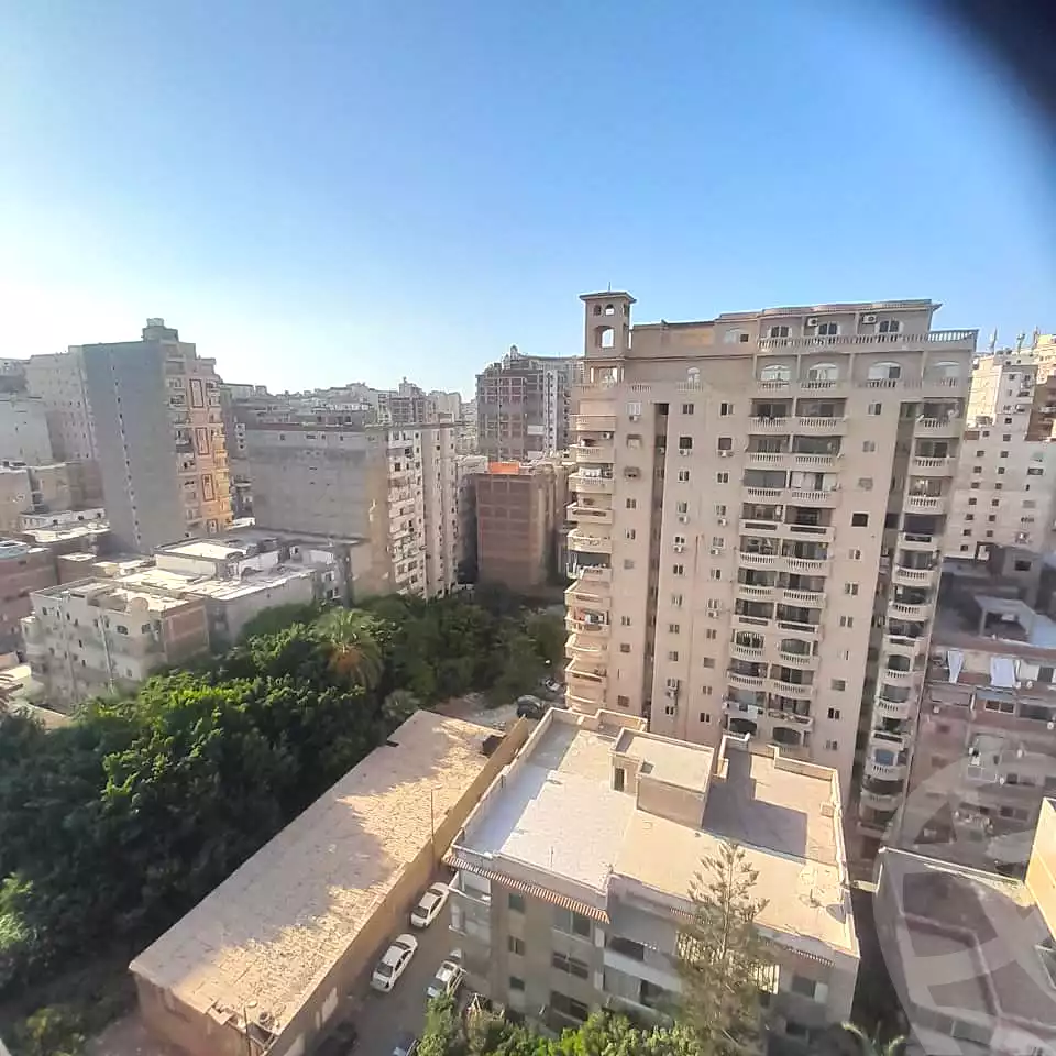 https://aqarmap.com.eg/en/listing/5292067-for-sale-alexandria-ganaklis