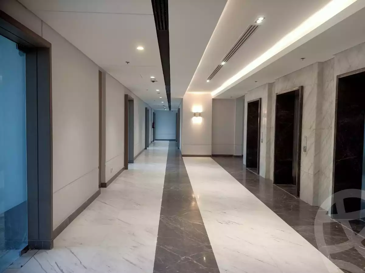 https://aqarmap.com.eg/ar/listing/5298679-for-sale-cairo-el-sheikh-zayed-city-alex-cairo-desert-road-smart-village-y-r-sy-byzns-brk-sfrykw-llstthmr-l-qry