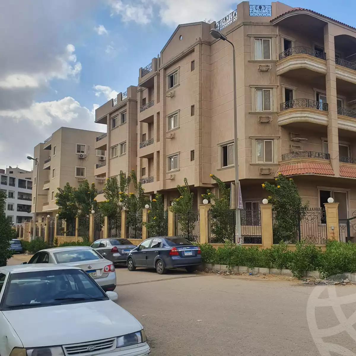 https://aqarmap.com.eg/en/listing/5300438-for-sale-cairo-new-cairo-gharb-arabila-doctor-hani-maher-st