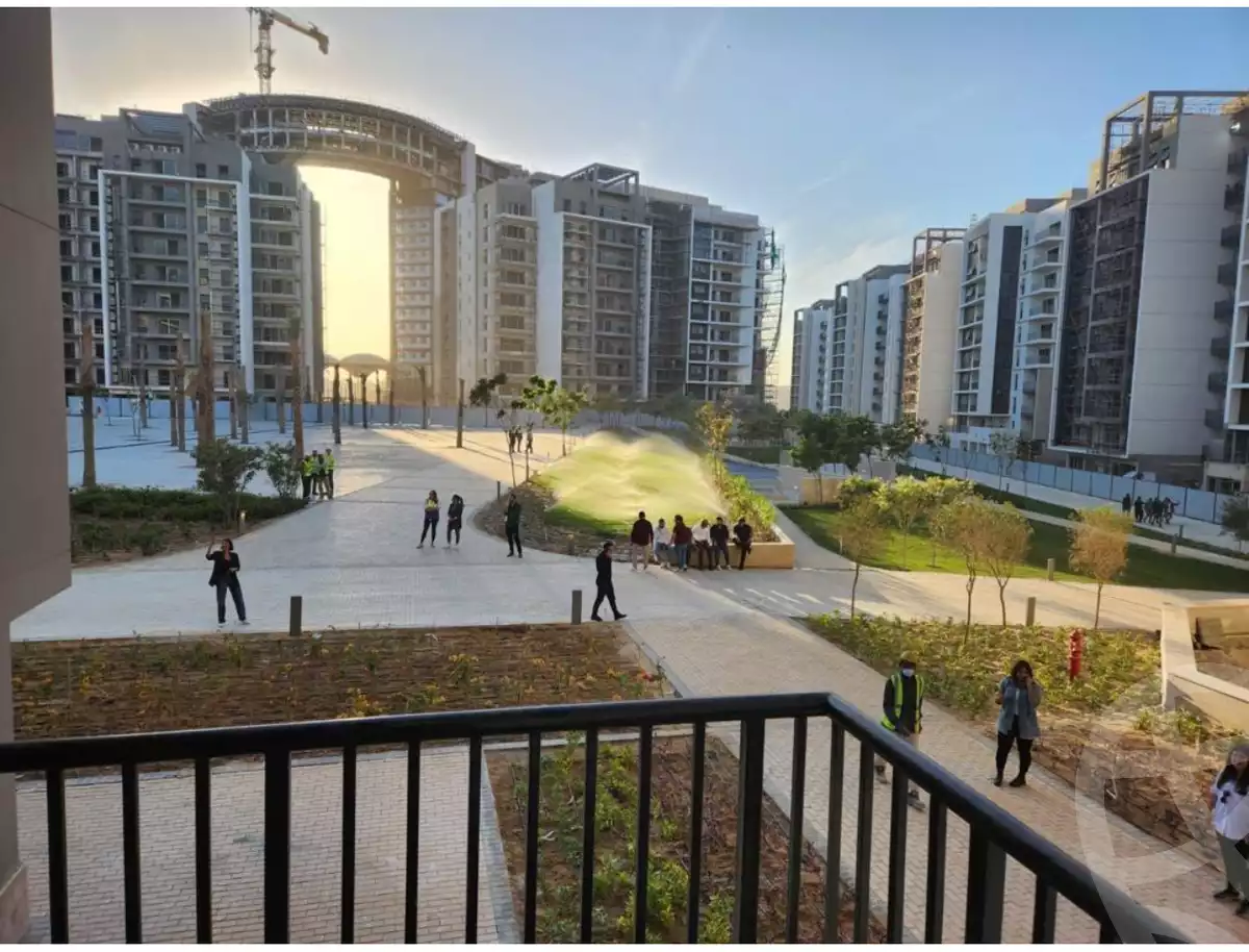 https://aqarmap.com.eg/en/listing/5314056-for-sale-cairo-el-sheikh-zayed-city-compounds-zyd-wr-llttwyr-park-towers-zed-el-sheikh-zayed-compound