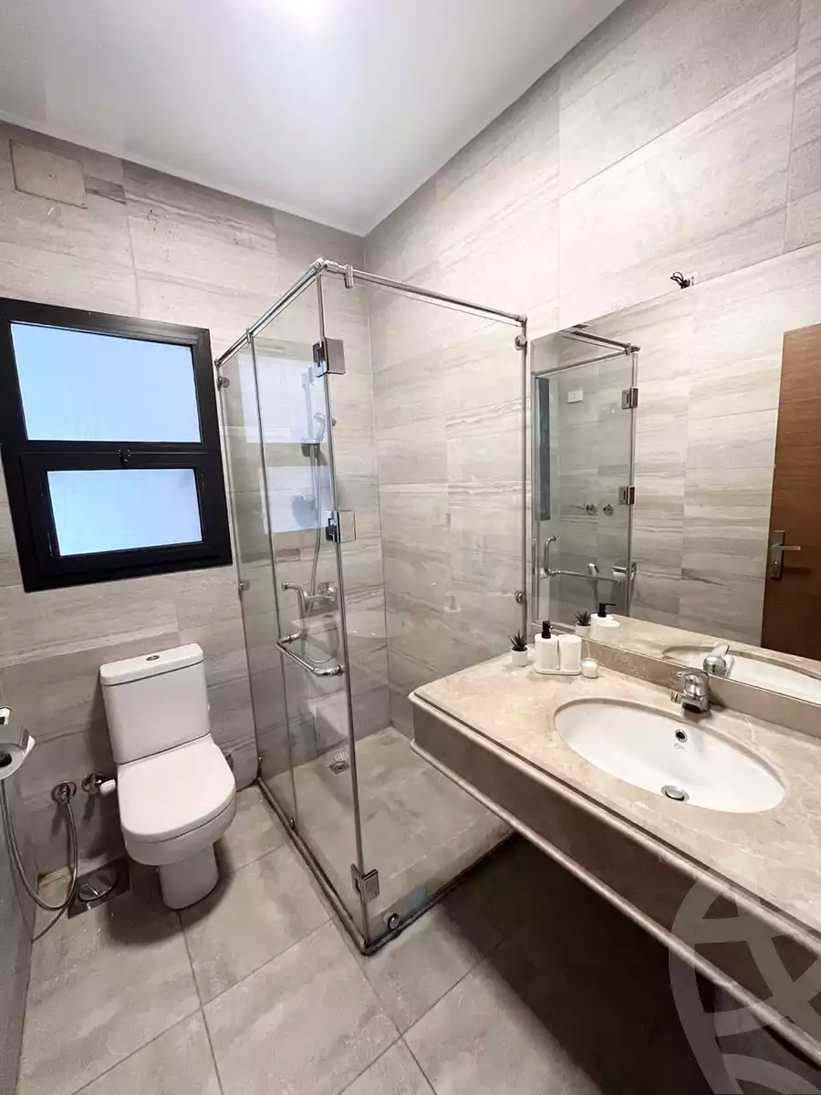 https://aqarmap.com.eg/en/listing/5315130-for-sale-cairo-el-sheikh-zayed-city-compounds-kmbwnd-wyst-twn-swdyk