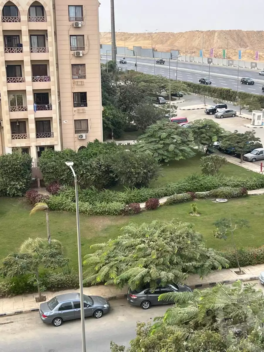 https://aqarmap.com.eg/ar/listing/5324140-for-sale-cairo-new-cairo-lrhb-city-phase-5-talaat-mostafa-st