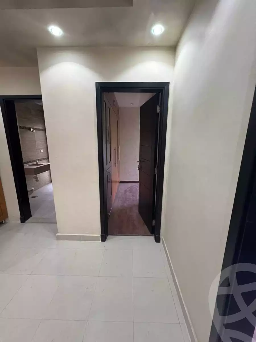 https://aqarmap.com.eg/en/listing/5326794-for-rent-cairo-el-sheikh-zayed-city-compounds-dh-drys