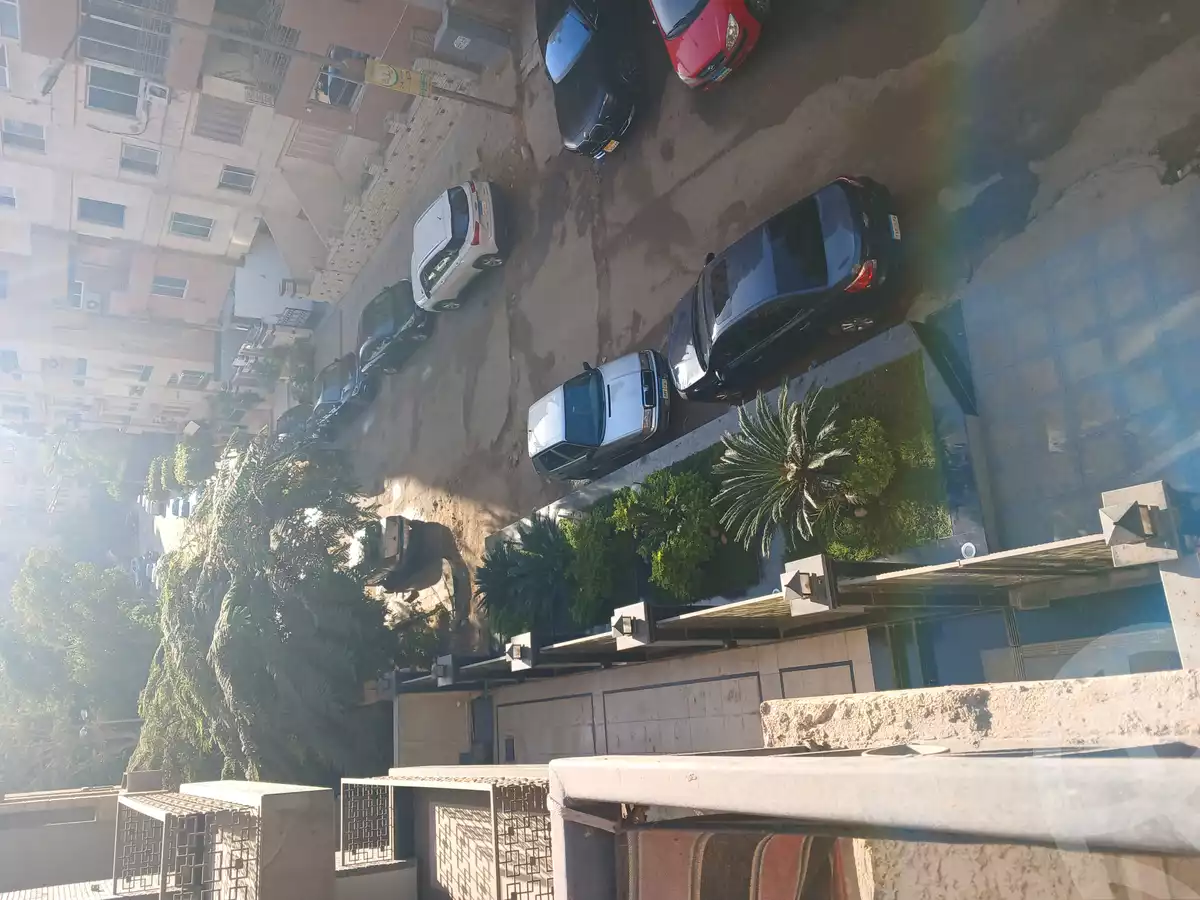 https://aqarmap.com.eg/en/listing/5328167-for-rent-cairo-mokattam-lhdb-l-ly-diplomats-neighborhood -street-44