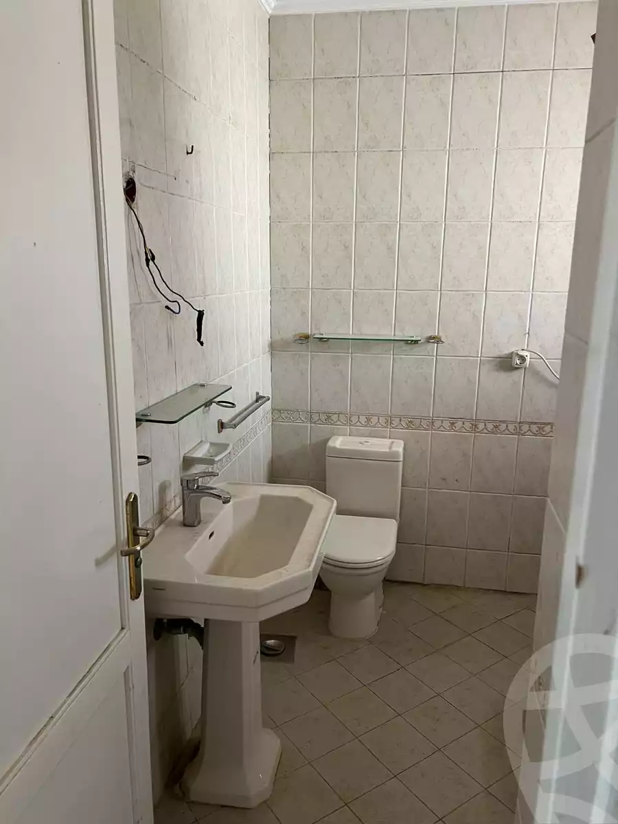 https://aqarmap.com.eg/en/listing/5336524-for-sale-cairo-new-cairo-lrhb-city-phase-5