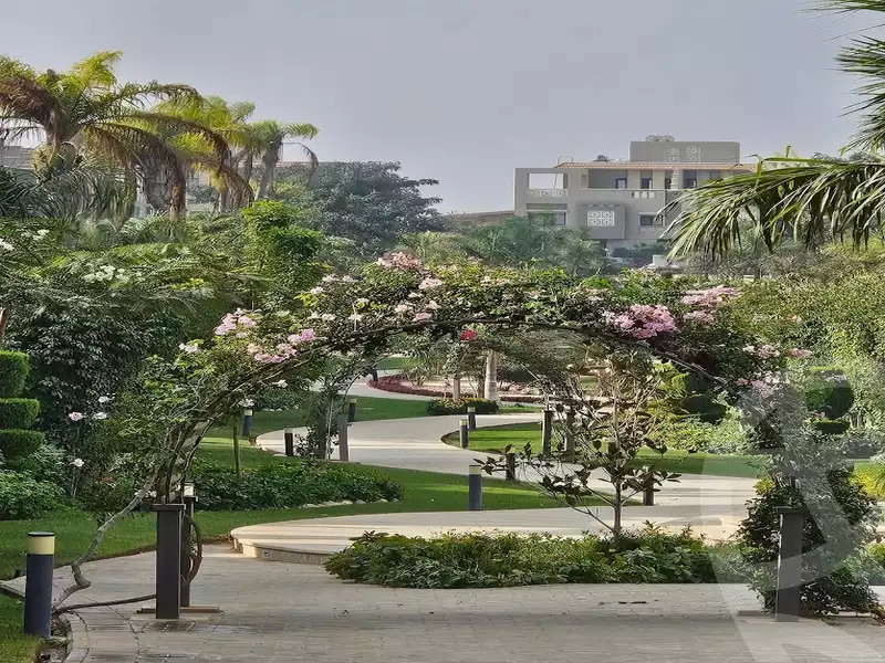 https://aqarmap.com.eg/en/listing/5336462-for-sale-cairo-el-sheikh-zayed-city-lshykh-zyd-ljdyd-solimar-green-4-compound