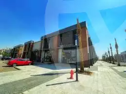https://aqarmap.com.eg/en/listing/5485862-for-sale-cairo-new-cairo-compounds-district-5-town-homes-district-5