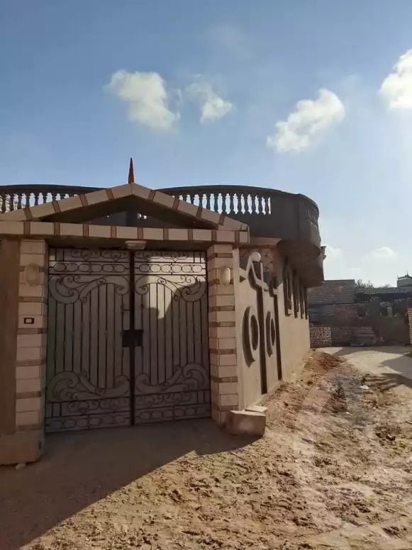 https://aqarmap.com.eg/en/listing/5344822-for-sale-marsa-matruh-marsa-matrouh-city-imam-malek-st