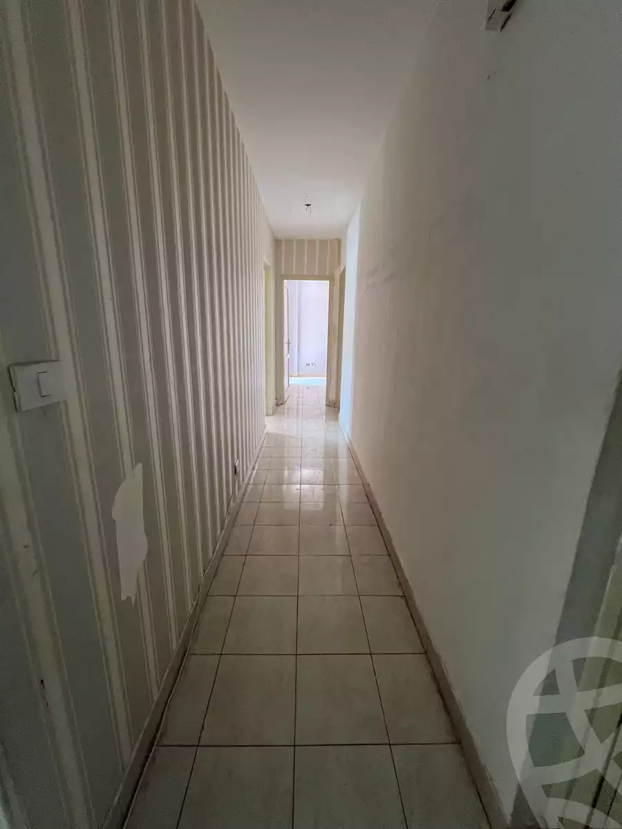 https://aqarmap.com.eg/ar/listing/5344983-for-sale-cairo-new-cairo-lrhb-city-phase-5-talaat-mostafa-st