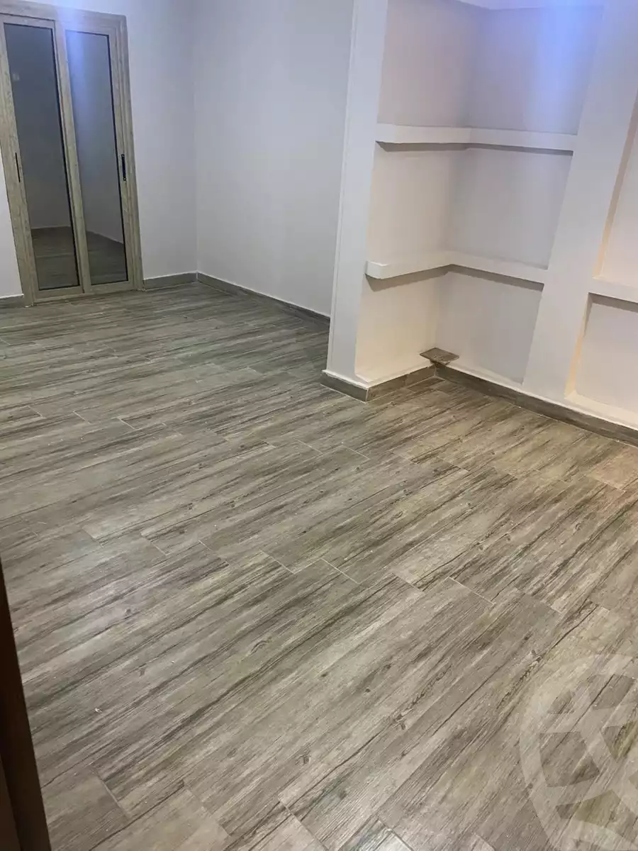 https://aqarmap.com.eg/ar/listing/5345085-for-rent-cairo-mokattam-lhdb-l-ly-shr-krym-bnwn