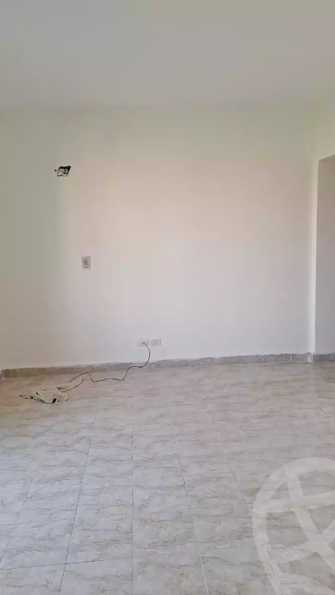 https://aqarmap.com.eg/en/listing/5345226-for-rent-cairo-new-cairo-lrhb-city-phase-8