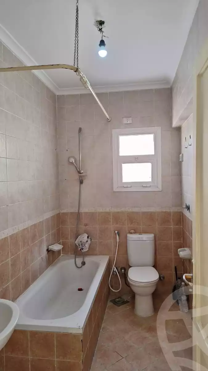 https://aqarmap.com.eg/en/listing/5345226-for-rent-cairo-new-cairo-lrhb-city-phase-8