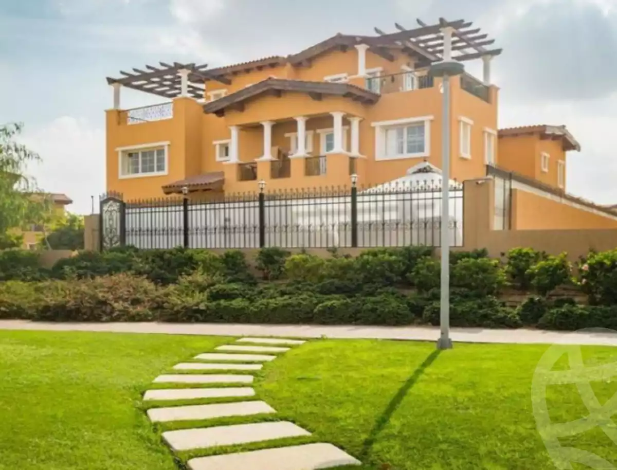 https://aqarmap.com.eg/en/listing/5346283-for-sale-cairo-new-cairo-compounds-hyde-park