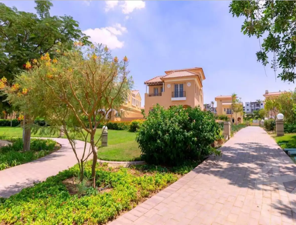 https://aqarmap.com.eg/en/listing/5346283-for-sale-cairo-new-cairo-compounds-hyde-park