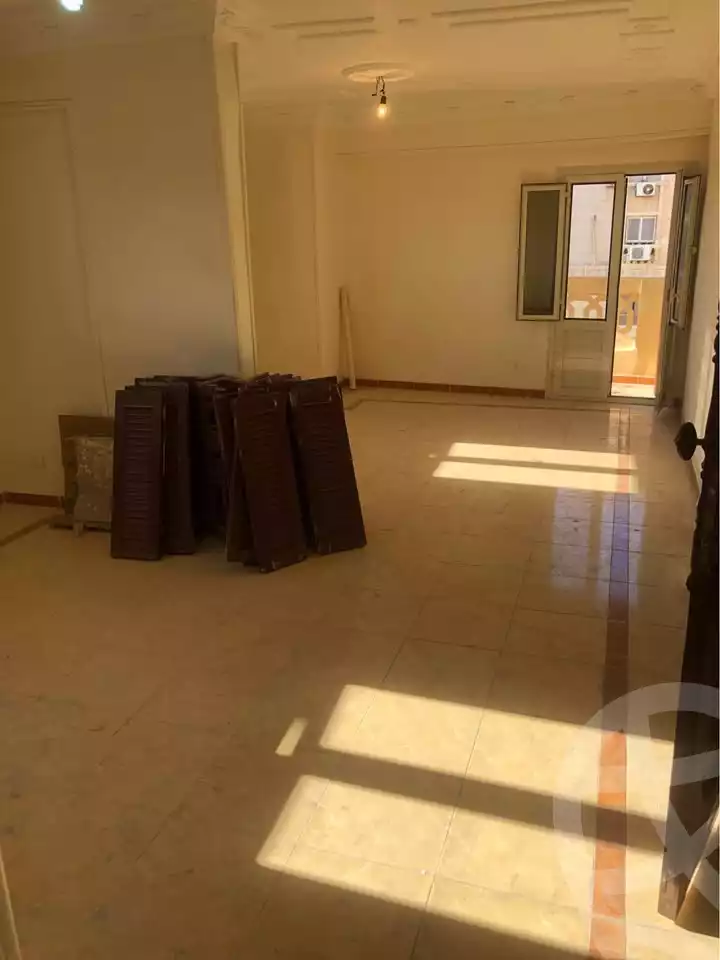 https://aqarmap.com.eg/ar/listing/5348278-for-rent-alexandria-ganaklis
