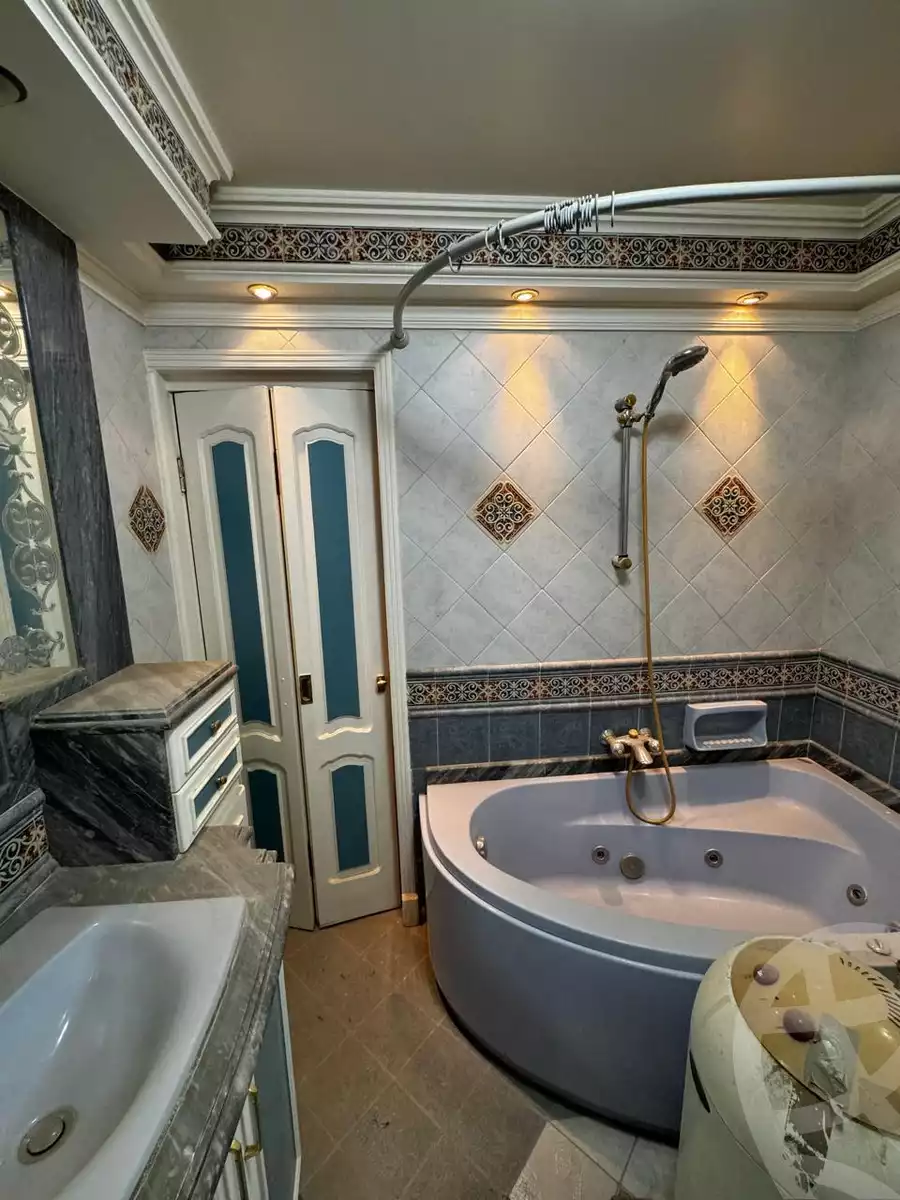 https://aqarmap.com.eg/en/listing/5355666-for-sale-cairo-heliopolis-ard-el-golf-hassan-aflaton-st