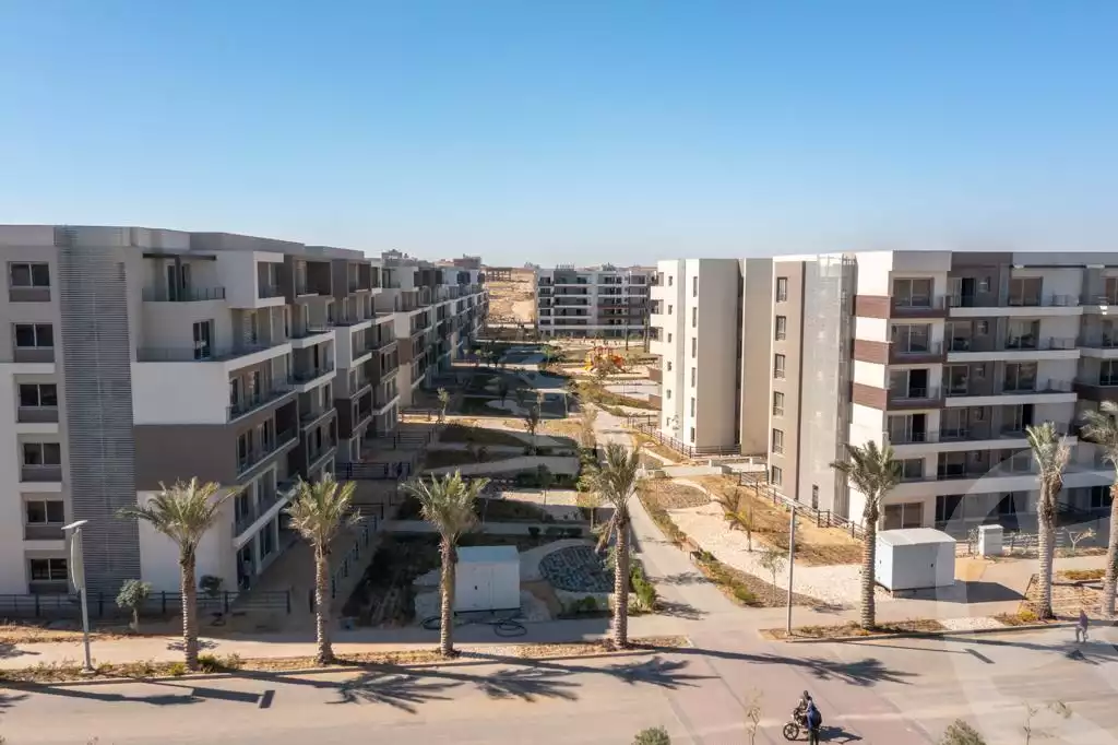 https://aqarmap.com.eg/en/listing/5356953-for-sale-cairo-new-cairo-compounds-blm-hylz-nyw-kyrw