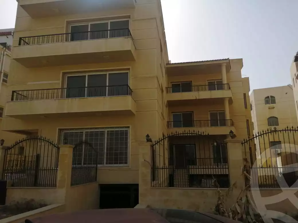 https://aqarmap.com.eg/en/listing/5360683-for-sale-cairo-new-cairo-ganob-el-akadamiya-south-academy-b-taha-hussein-st