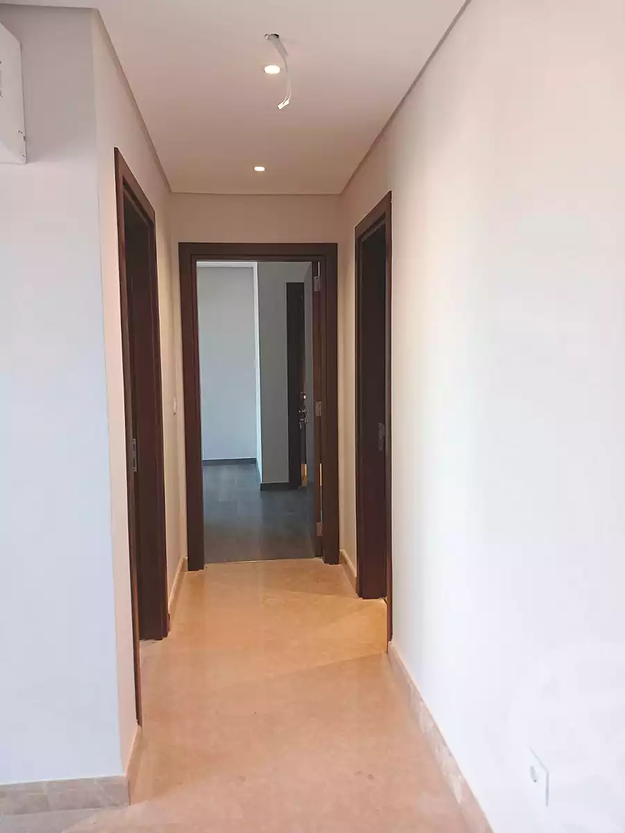 https://aqarmap.com.eg/ar/listing/5363412-for-rent-cairo-el-sheikh-zayed-city-compounds-zyd-wr-llttwyr-park-towers-zed-el-sheikh-zayed-compound