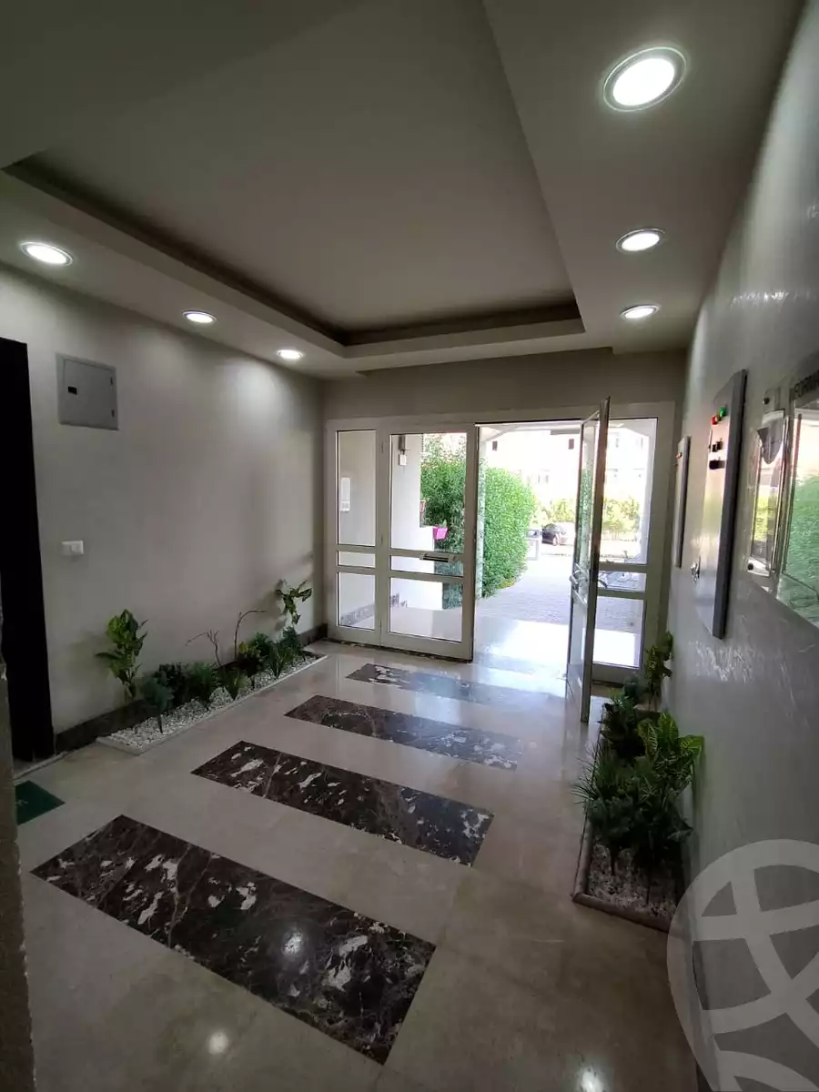 https://aqarmap.com.eg/en/listing/5363792-for-sale-cairo-el-sheikh-zayed-city-compounds-dh-drys