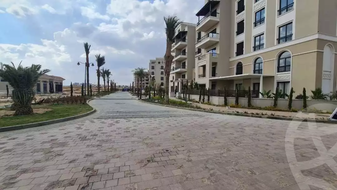 https://aqarmap.com.eg/en/listing/5363946-for-sale-cairo-el-sheikh-zayed-city-compounds-kmbwnd-fyldj-wyst-dr-llttwyr