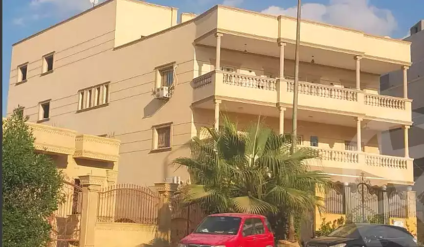 https://aqarmap.com.eg/en/listing/5365301-for-sale-cairo-el-shorouk-lhy-lthlth-shrq