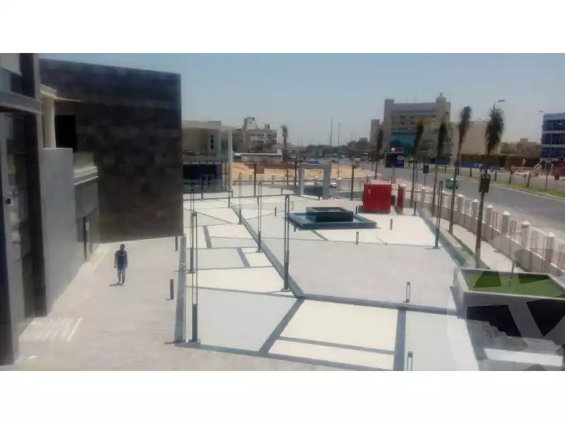 https://aqarmap.com.eg/en/listing/5367316-for-sale-cairo-el-sheikh-zayed-city-compounds-trywm-blz-mwl-dr-llttwyr
