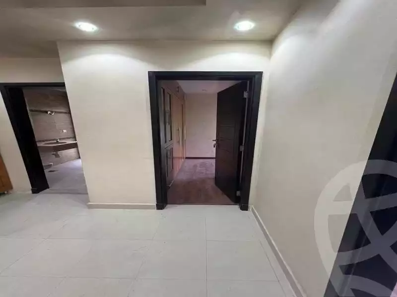 https://aqarmap.com.eg/en/listing/5367628-for-sale-cairo-el-sheikh-zayed-city-compounds-dh-drys
