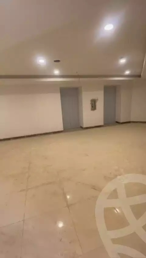 https://aqarmap.com.eg/en/listing/5375455-for-sale-cairo-new-cairo-compounds-porto-cairo-mall