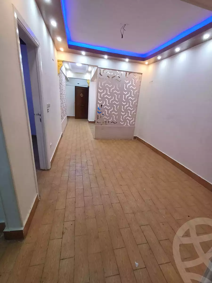 https://aqarmap.com.eg/ar/listing/5375646-for-rent-cairo-mokattam-lhdb-l-ly-shareaa-9