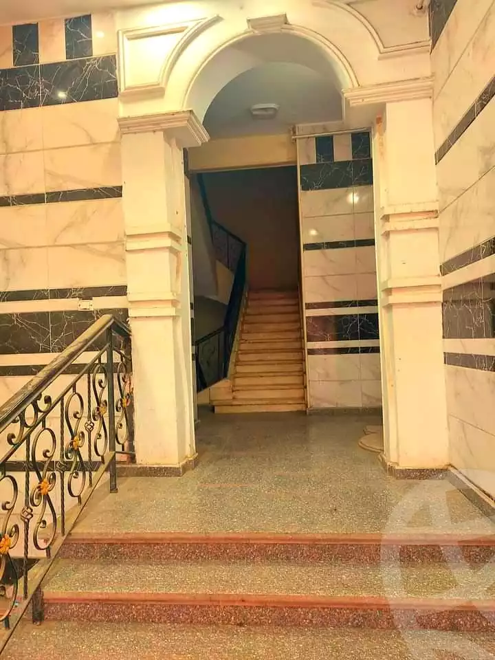 https://aqarmap.com.eg/en/listing/5378798-for-sale-sharqia-zagazig-zagazig-city-wadi-el-nile-st