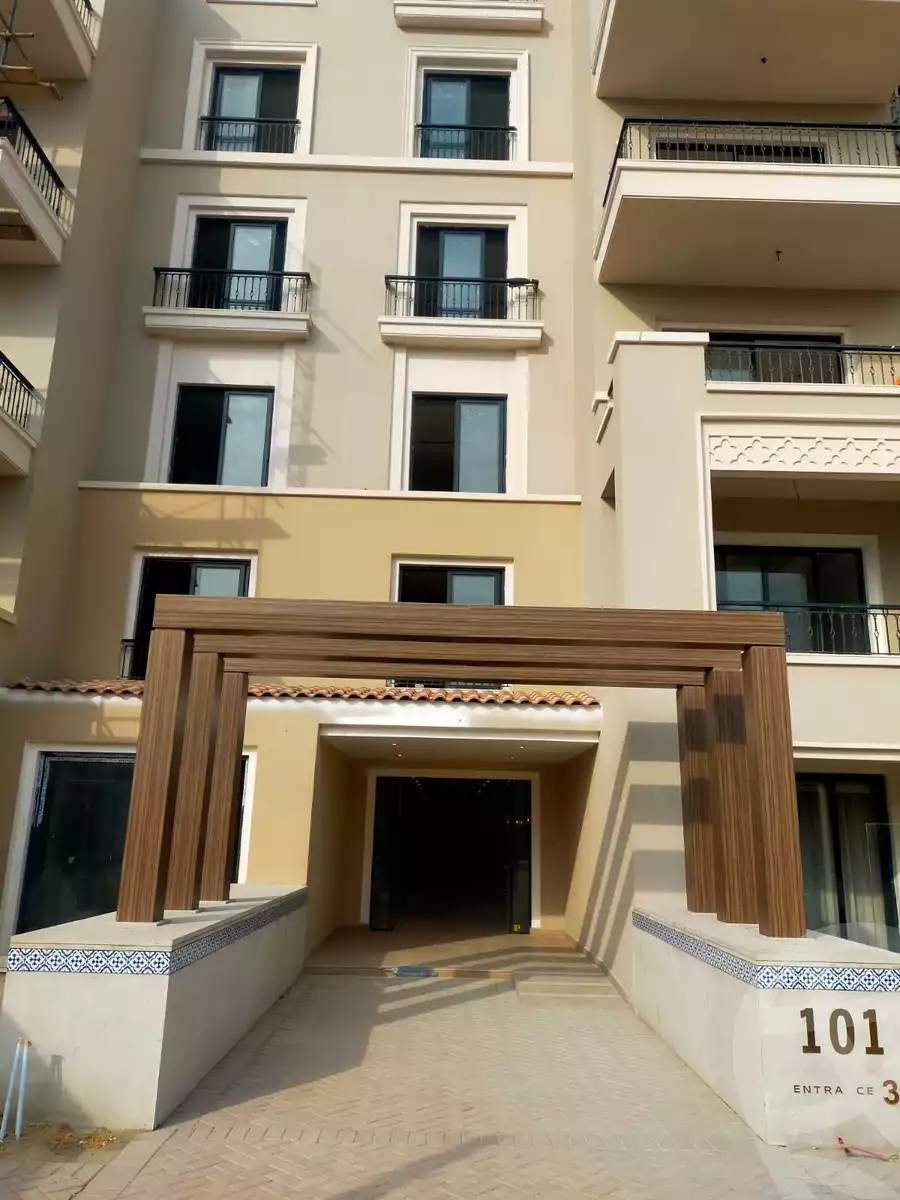 https://aqarmap.com.eg/ar/listing/5379203-for-sale-cairo-el-sheikh-zayed-city-compounds-kmbwnd-fyldj-wyst-dr-llttwyr