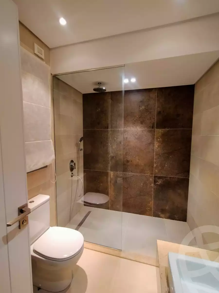 https://aqarmap.com.eg/ar/listing/5379203-for-sale-cairo-el-sheikh-zayed-city-compounds-kmbwnd-fyldj-wyst-dr-llttwyr