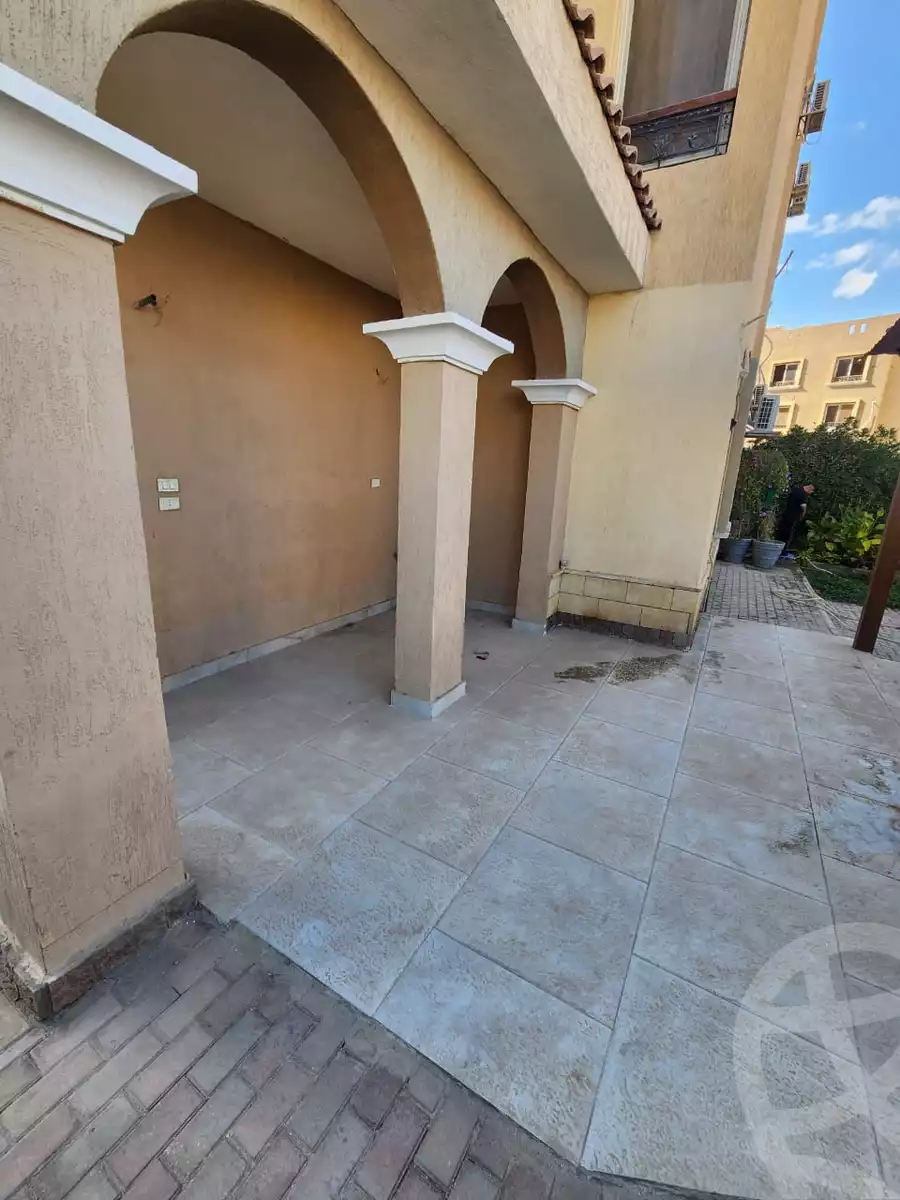 https://aqarmap.com.eg/en/listing/5383411-for-sale-cairo-el-sheikh-zayed-city-compounds-el-khamayel