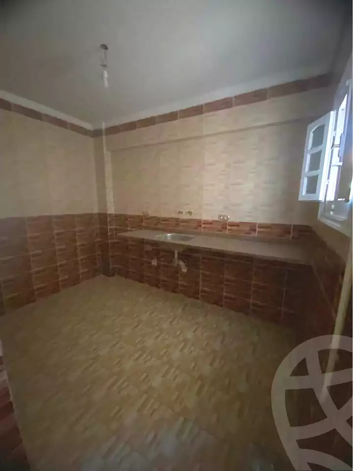 https://aqarmap.com.eg/ar/listing/5383638-for-sale-alexandria-sydy-bshr-sydy-bshr-bhry-amr-el-nogomy-st