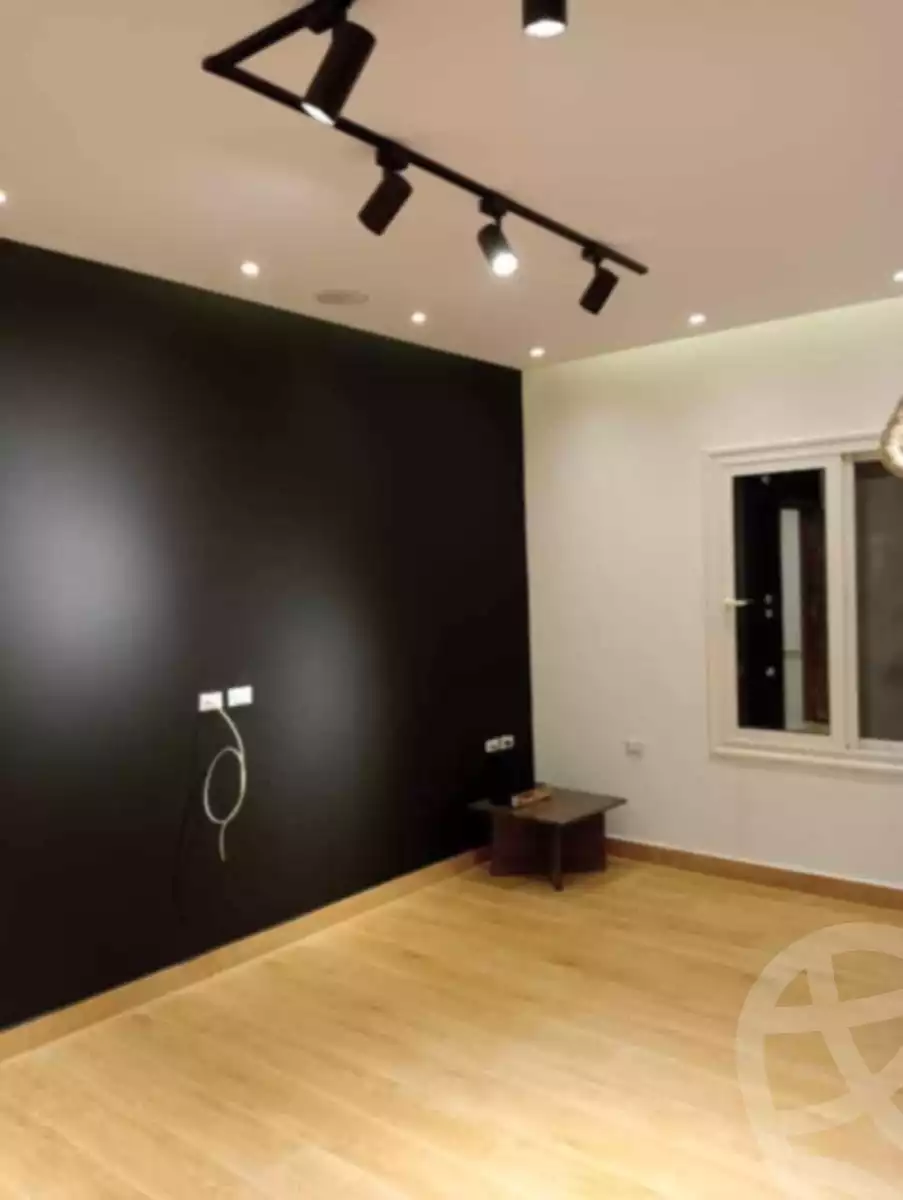 https://aqarmap.com.eg/en/listing/5388386-for-sale-cairo-el-sheikh-zayed-city-compounds-zayed-heights-compound