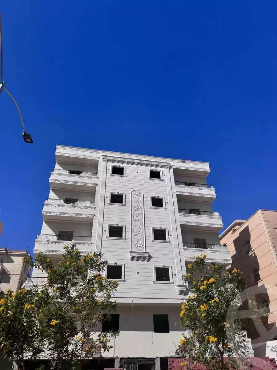 https://aqarmap.com.eg/ar/listing/5394221-for-sale-cairo-6th-of-october-el-ahyaa-neighborhood-5th-street-12