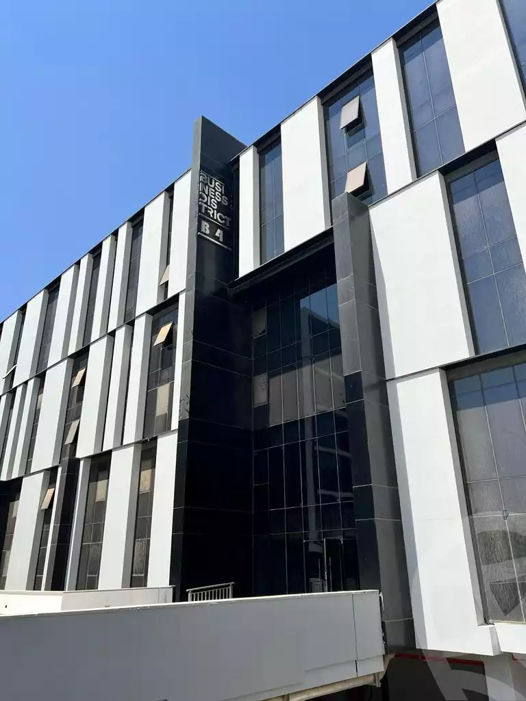 https://aqarmap.com.eg/en/listing/5396328-for-rent-cairo-new-cairo-compounds-hyde-park-business-district