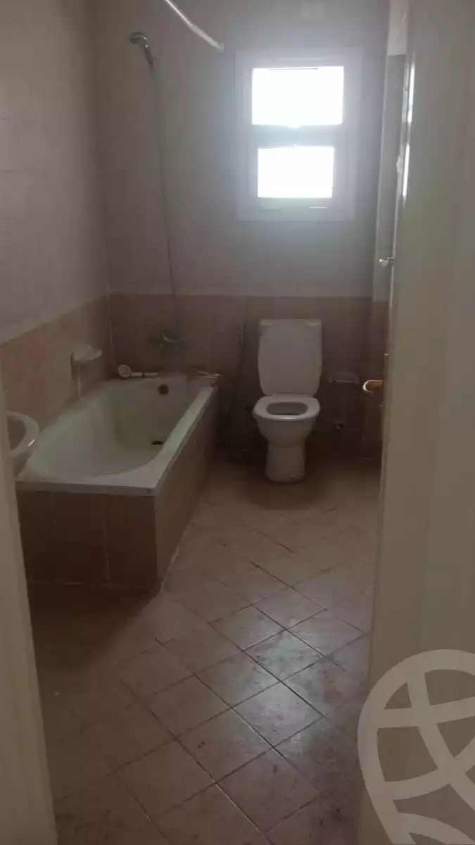 https://aqarmap.com.eg/en/listing/5397560-for-rent-cairo-new-cairo-lrhb-city-phase-8