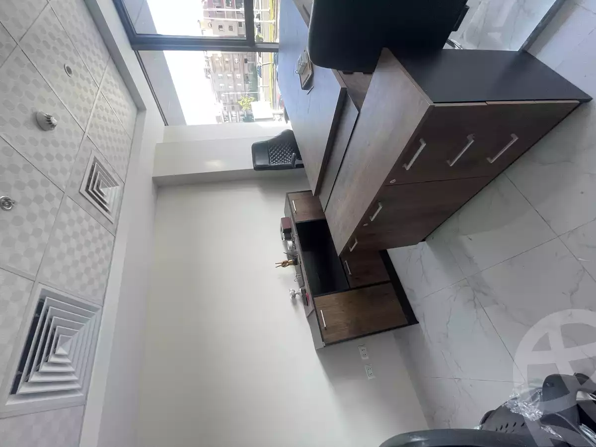 https://aqarmap.com.eg/ar/listing/5400632-for-sale-cairo-el-sheikh-zayed-city-compounds-dh-jyt-blz-mykwn-llttwyr