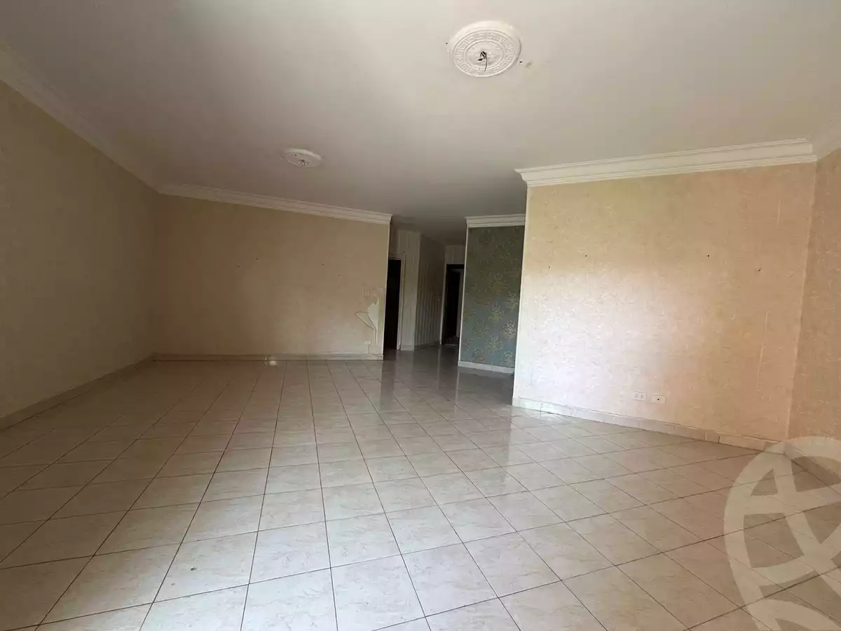 https://aqarmap.com.eg/ar/listing/5401627-for-sale-cairo-new-cairo-lrhb-city-phase-5-ibn-al-haytham-st
