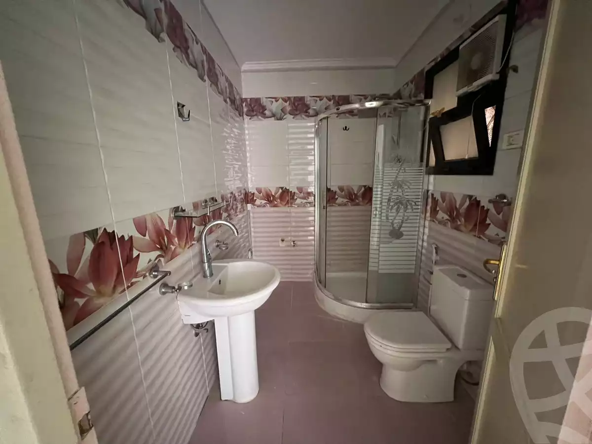 https://aqarmap.com.eg/ar/listing/5401627-for-sale-cairo-new-cairo-lrhb-city-phase-5-ibn-al-haytham-st