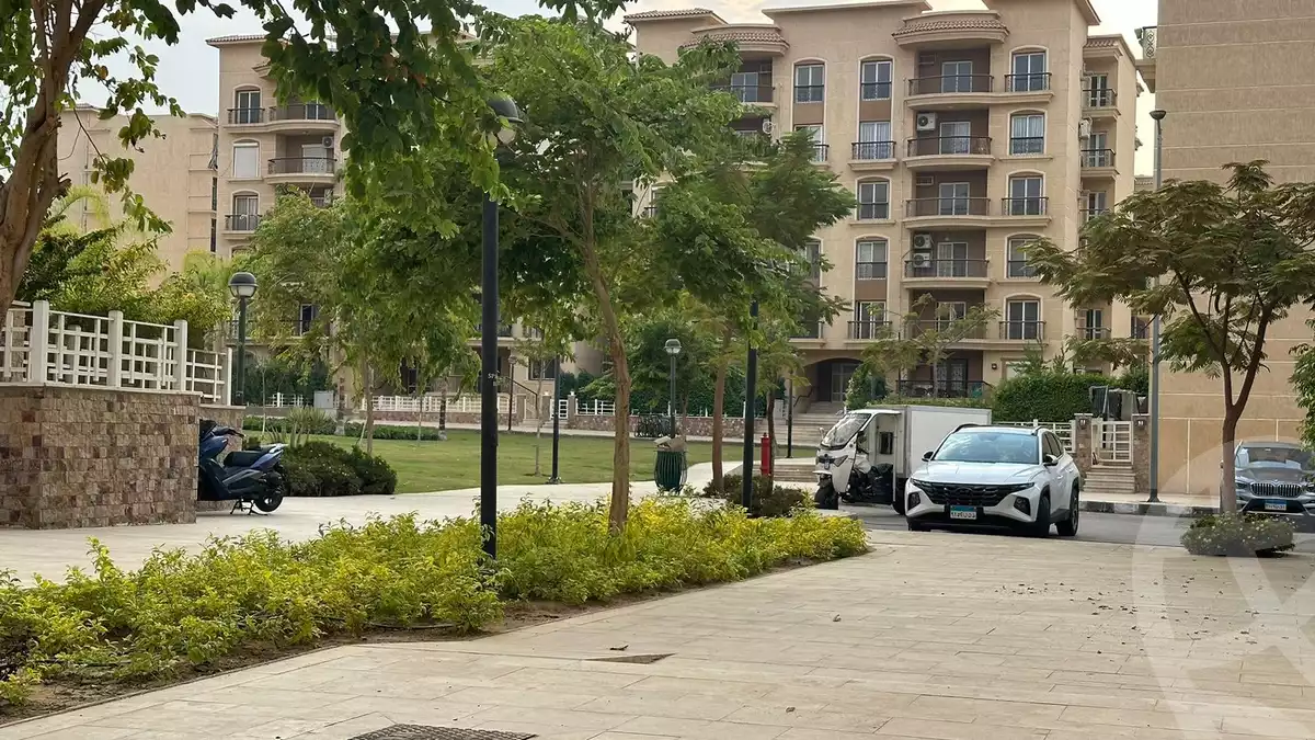 https://aqarmap.com.eg/en/listing/5406342-for-sale-cairo-new-cairo-lrhb-city-phase-2