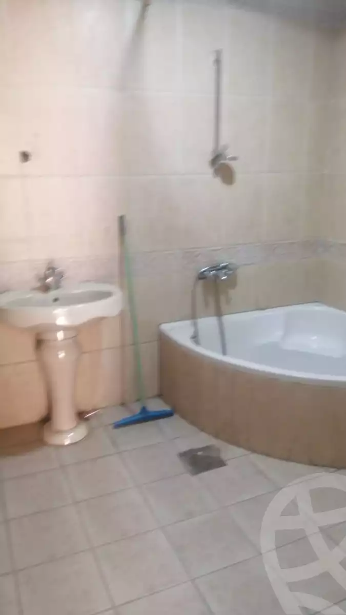 https://aqarmap.com.eg/en/listing/5406991-for-sale-cairo-new-cairo-el-ahyaa-second-neighborhood-street-66