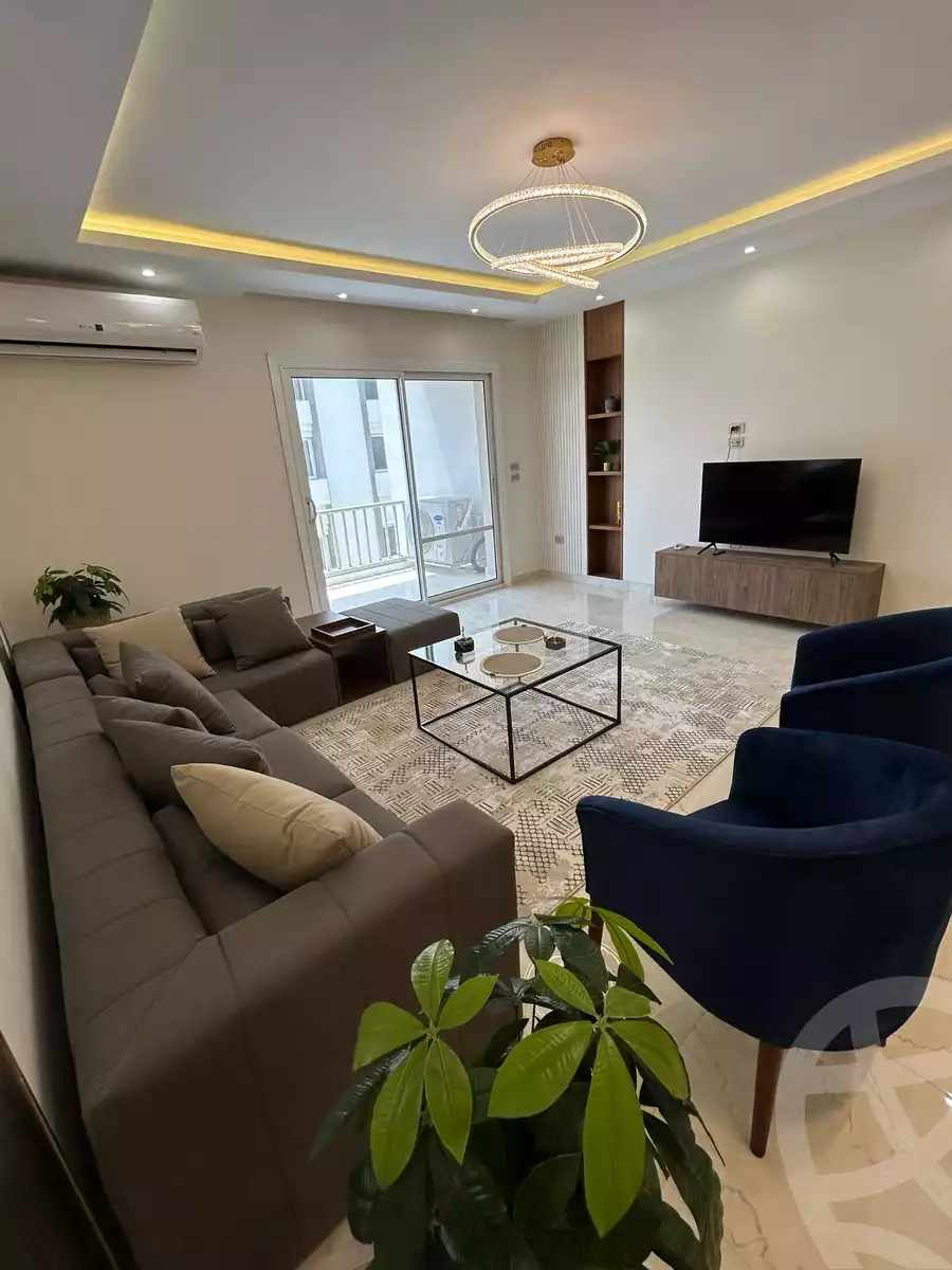 https://aqarmap.com.eg/ar/listing/5408792-for-rent-cairo-new-cairo-compounds-hyde-park-centre-ville-hyde-park