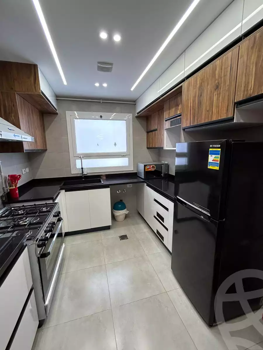 https://aqarmap.com.eg/ar/listing/5408792-for-rent-cairo-new-cairo-compounds-hyde-park-centre-ville-hyde-park