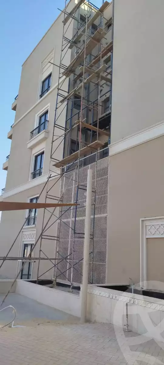 https://aqarmap.com.eg/en/listing/5409121-for-sale-cairo-el-sheikh-zayed-city-compounds-kmbwnd-fyldj-wyst-dr-llttwyr