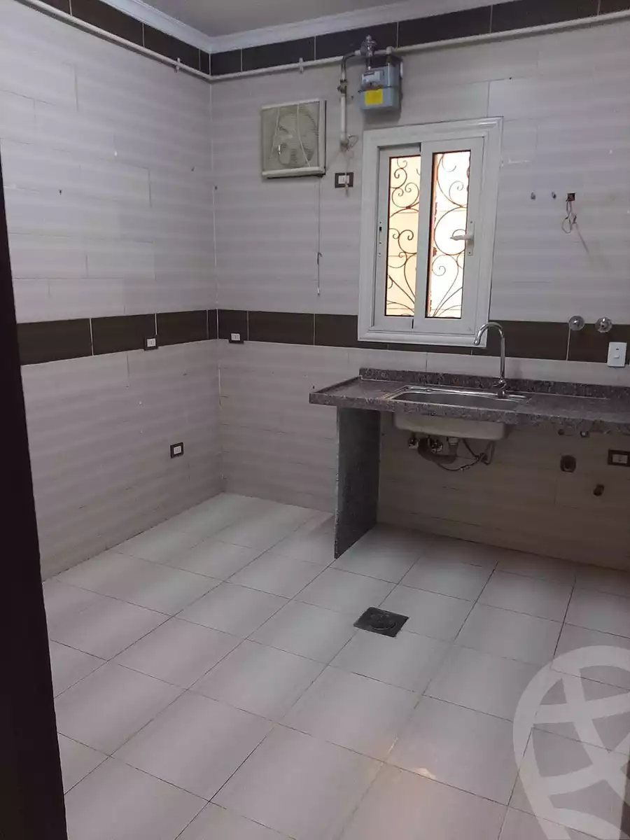 https://aqarmap.com.eg/en/listing/5411243-for-sale-cairo-new-cairo-el-ahyaa-first-neighborhood-street-1