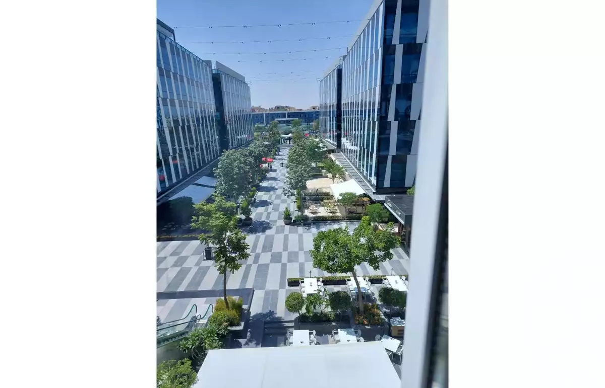 https://aqarmap.com.eg/en/listing/5416227-for-sale-cairo-el-sheikh-zayed-city-compounds-capital-business-park